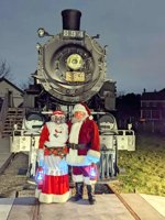 Mr & Mrs Claus on break (2021)